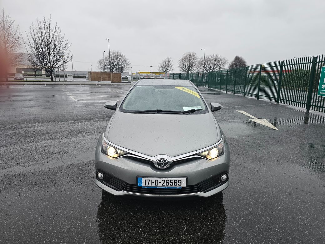 2017 Toyota Auris