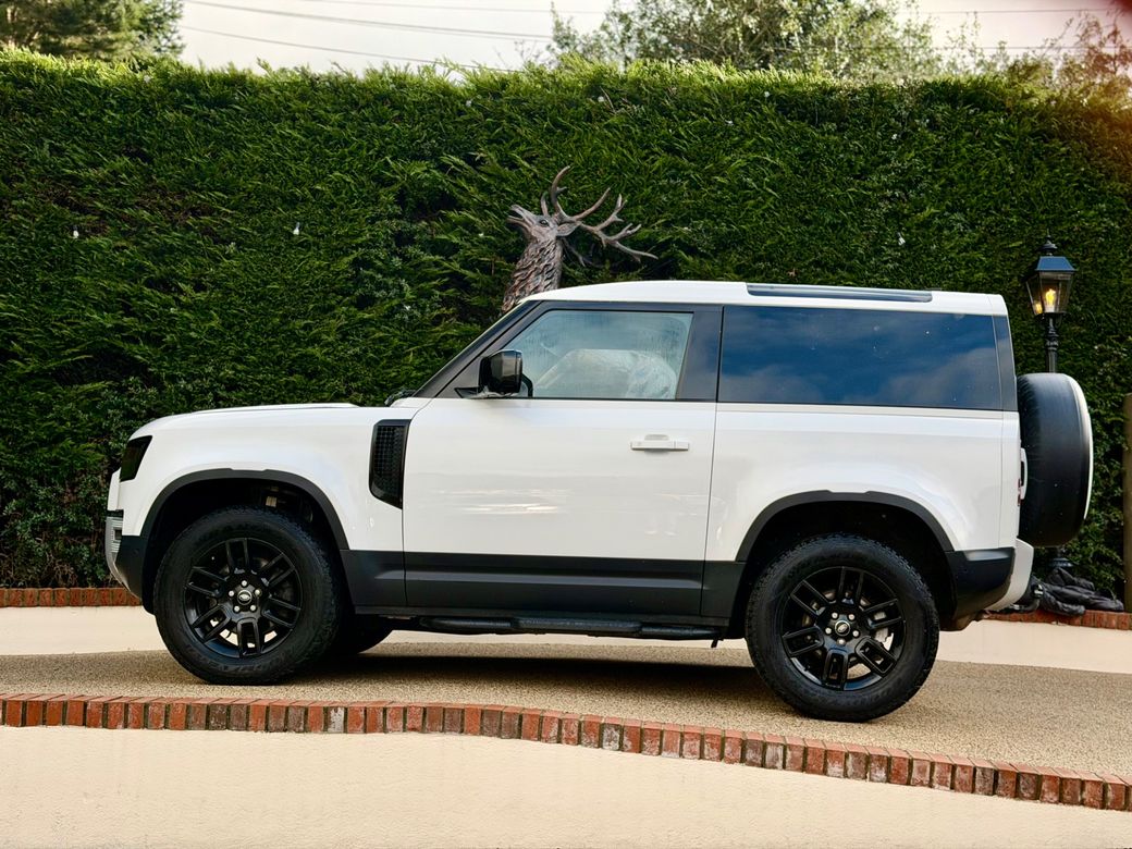 2023 Land Rover Defender