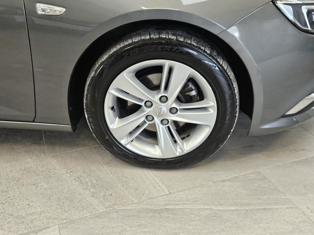 2020 Opel Insignia