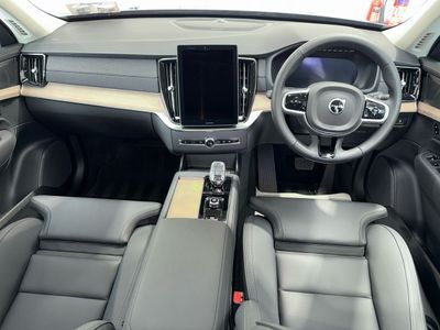 2025 Volvo XC90