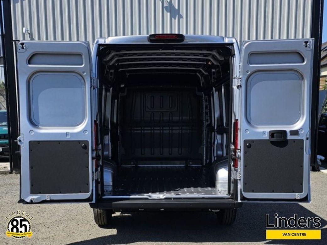 2026 Opel Movano