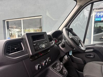 2023 Renault Master