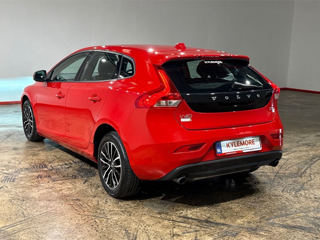 2019 Volvo V40