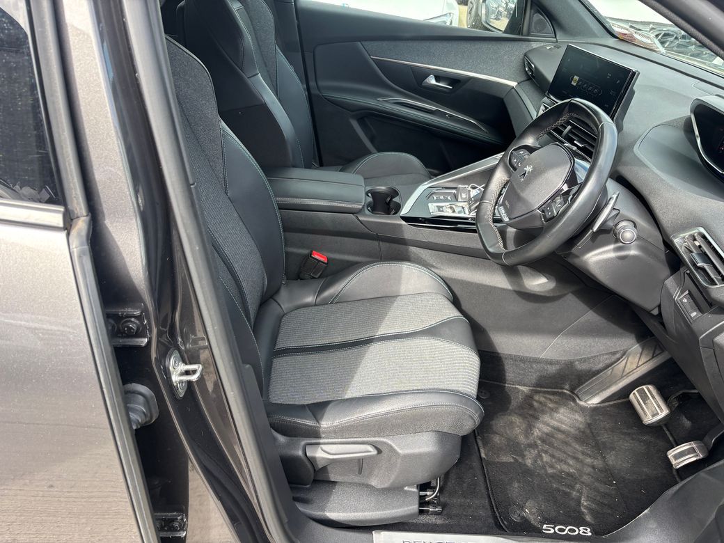 2023 Peugeot 5008