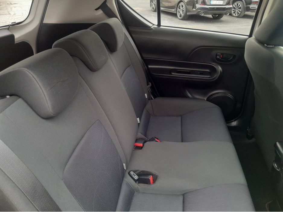 2016 Toyota Aqua