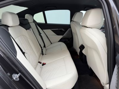 2024 BMW i5