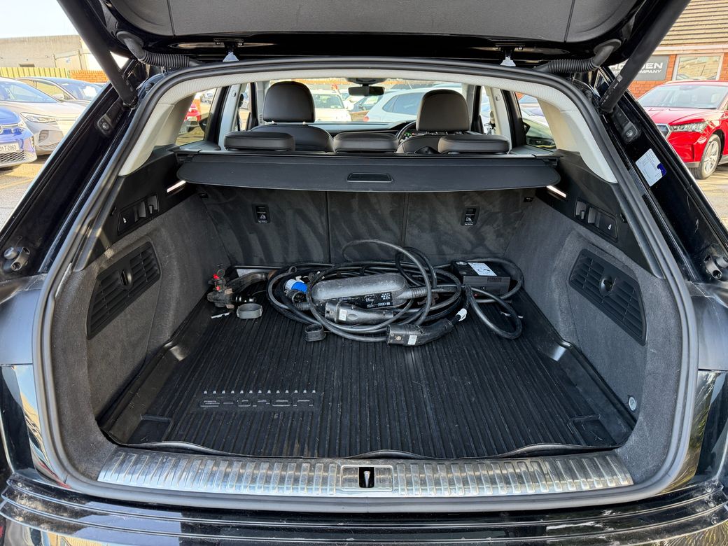 2022 Audi e-tron