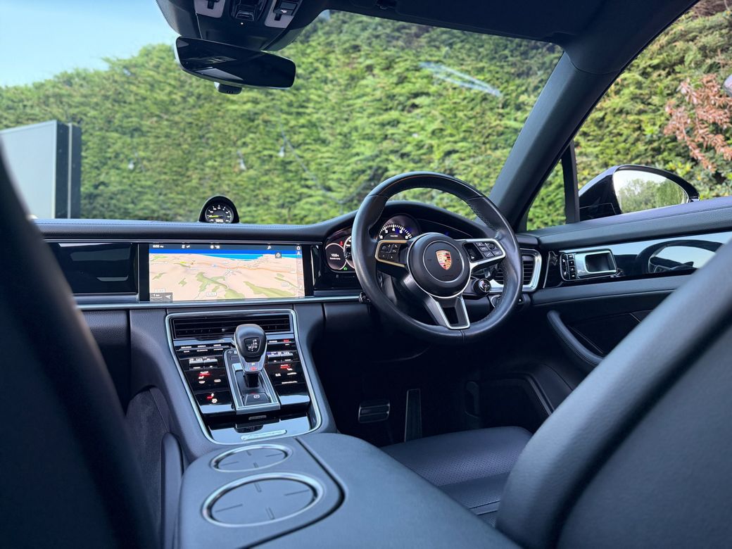 2018 Porsche Panamera