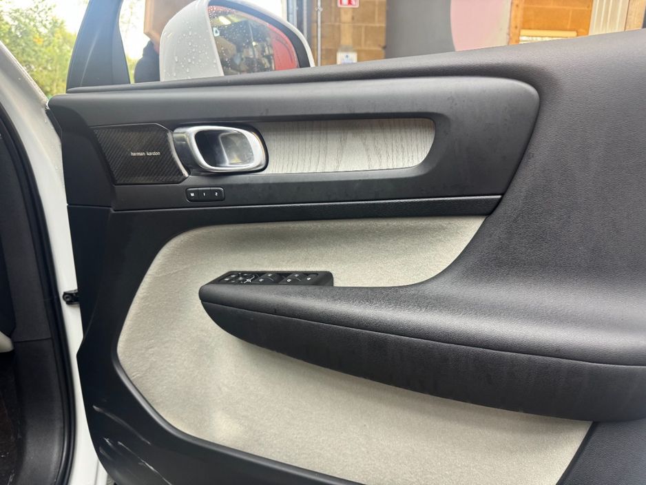 2021 Volvo XC40