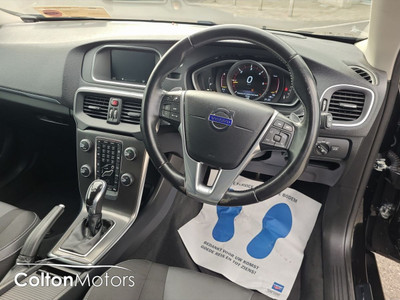 2016 Volvo V40