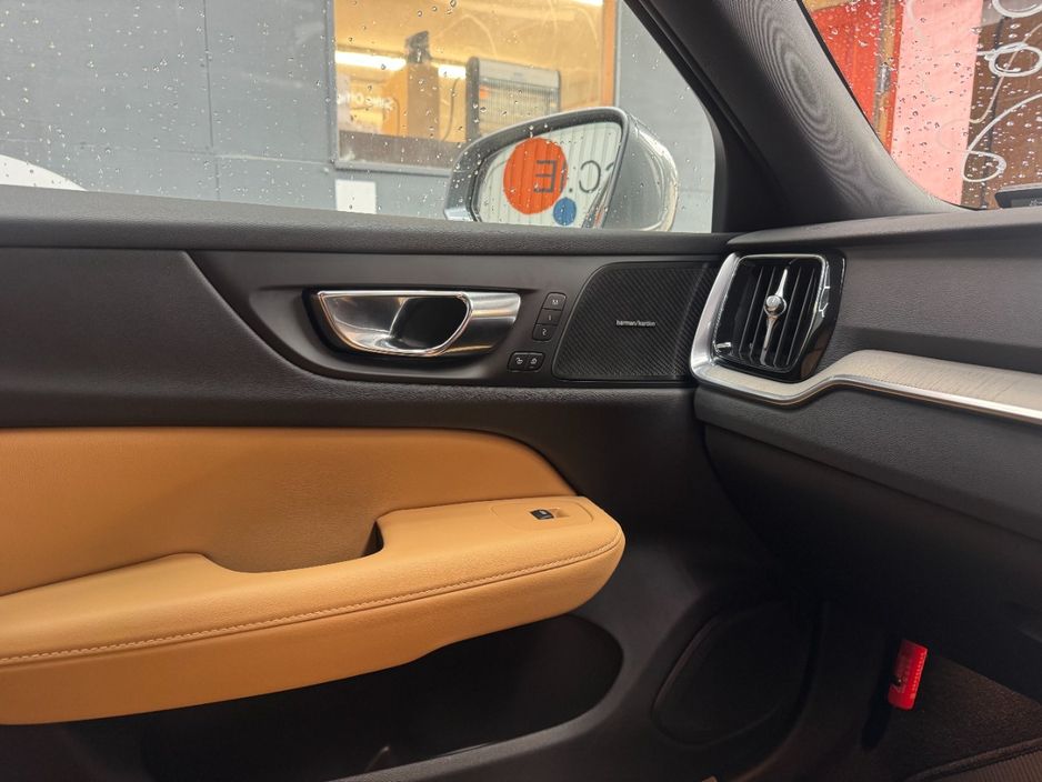 2020 Volvo V60