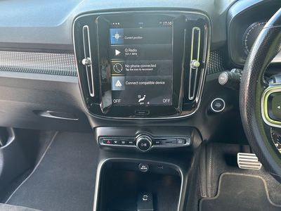 2021 Volvo XC40