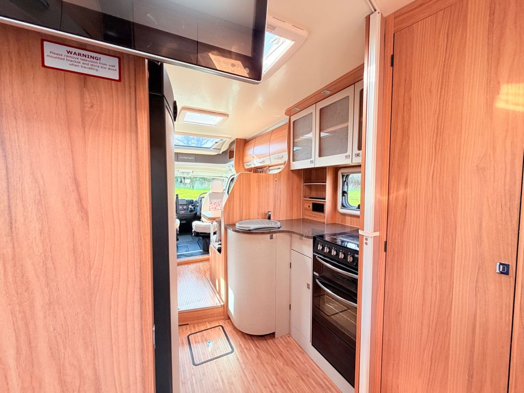 2014 BAILEY  APPROCH 745 LOW PROFILE MANUAL