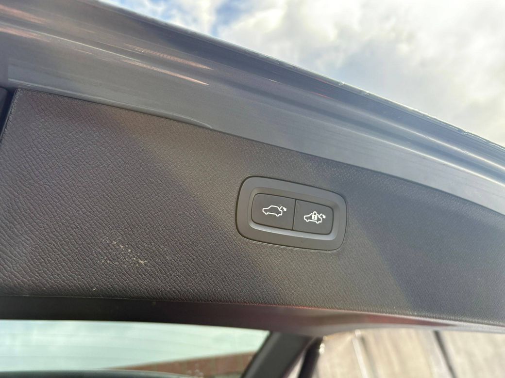 2021 Volvo XC90