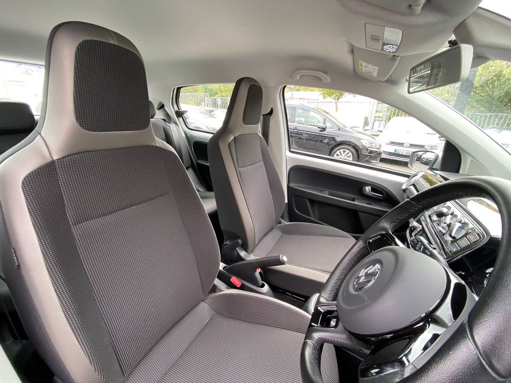 2015 Volkswagen up!