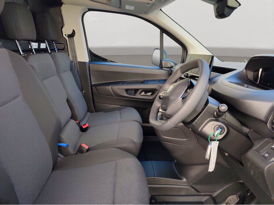 2025 Peugeot Partner