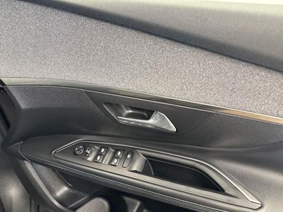 2022 Peugeot 5008