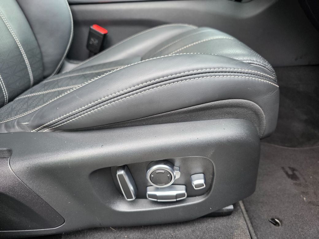 2022 Land Rover Range Rover Velar