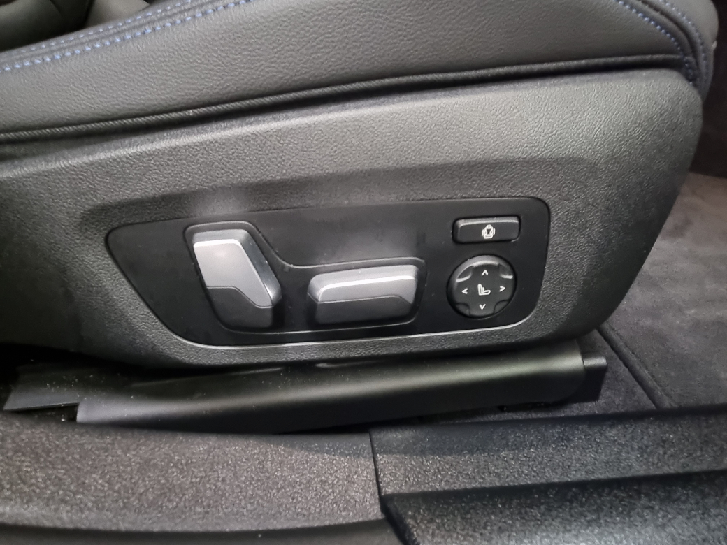 2023 BMW i4