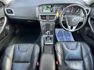 2016 Volvo V40