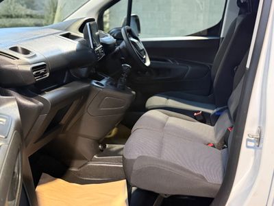 2023 Peugeot Partner