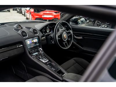 2023 Porsche 718 Cayman