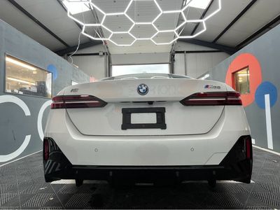 2025 BMW i5