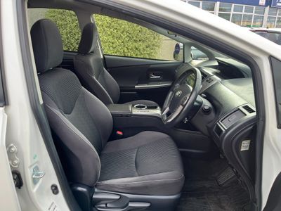 2015 Toyota Prius Alpha