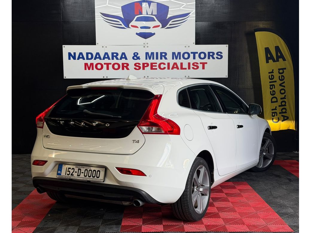 2015 Volvo V40