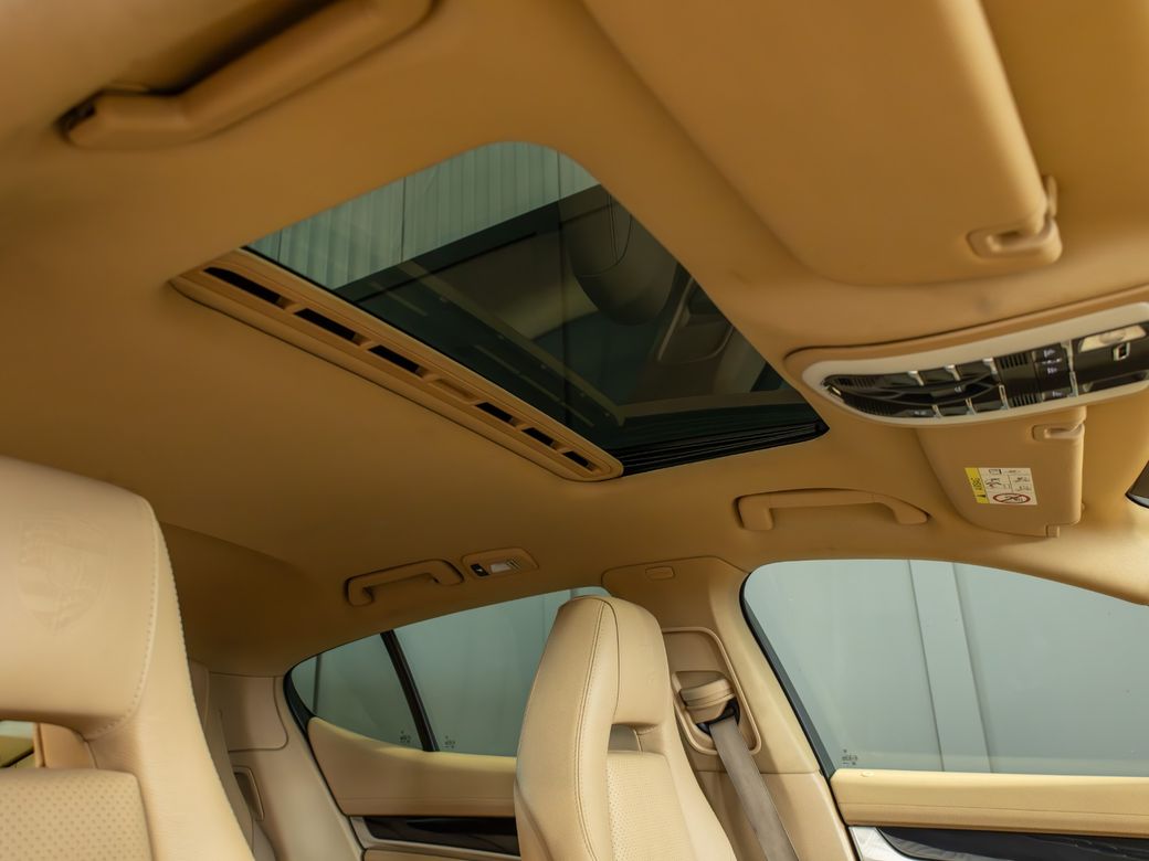 2014 Porsche Panamera
