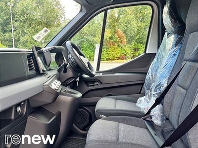 2025 Renault Master