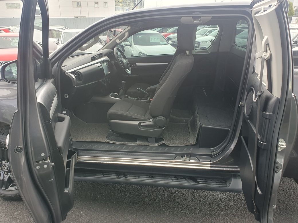2022 Toyota Hilux