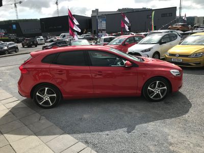 2018 Volvo V40