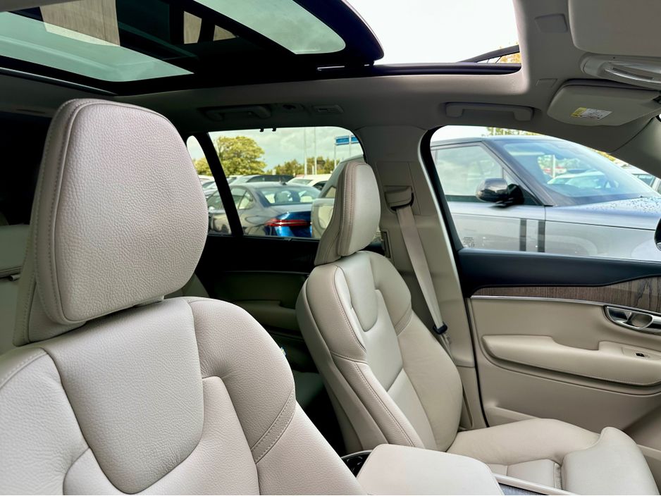 2022 Volvo XC90
