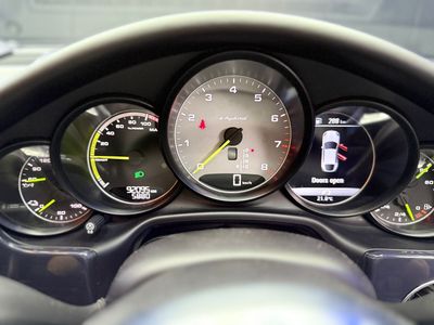 2016 Porsche Panamera