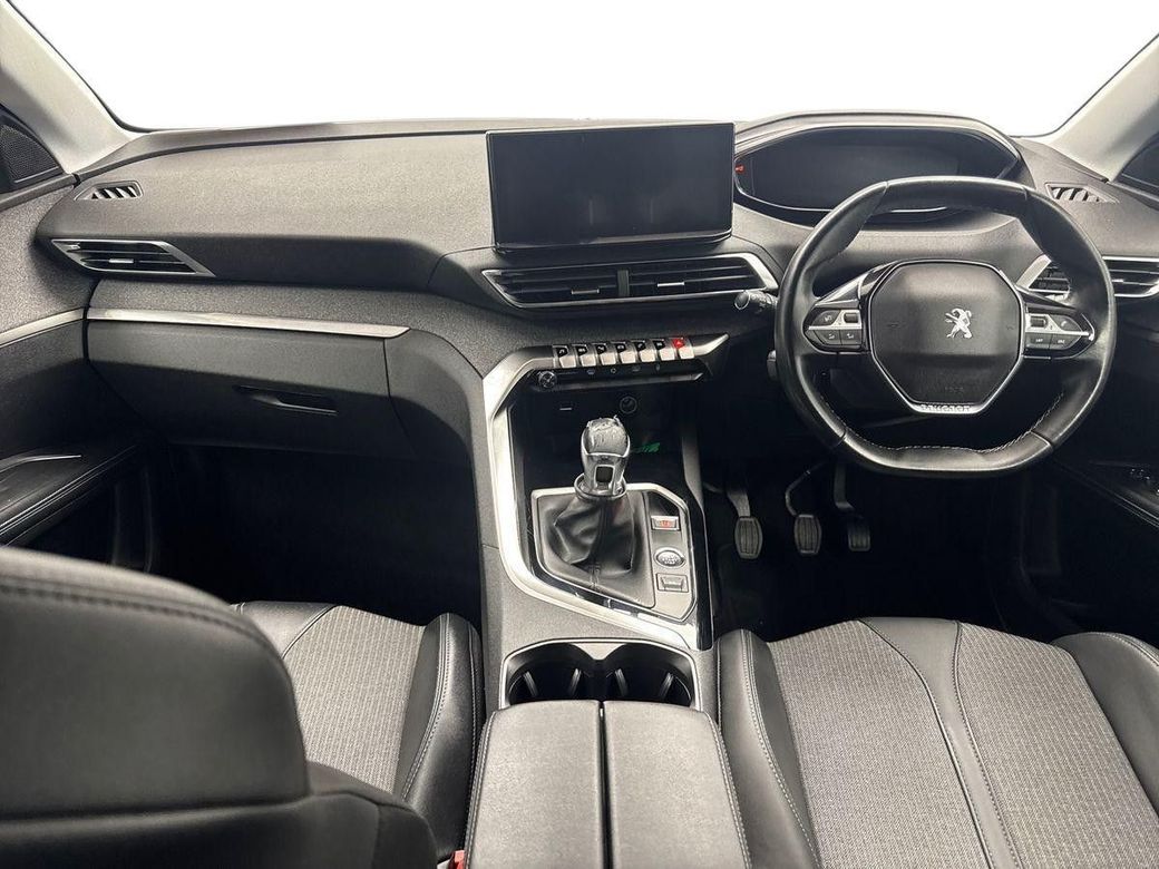 2022 Peugeot 5008
