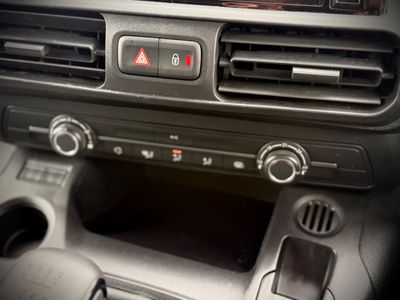 2023 Peugeot Partner