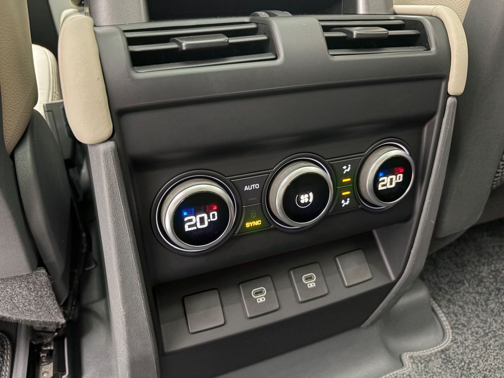 2024 Land Rover Defender 110