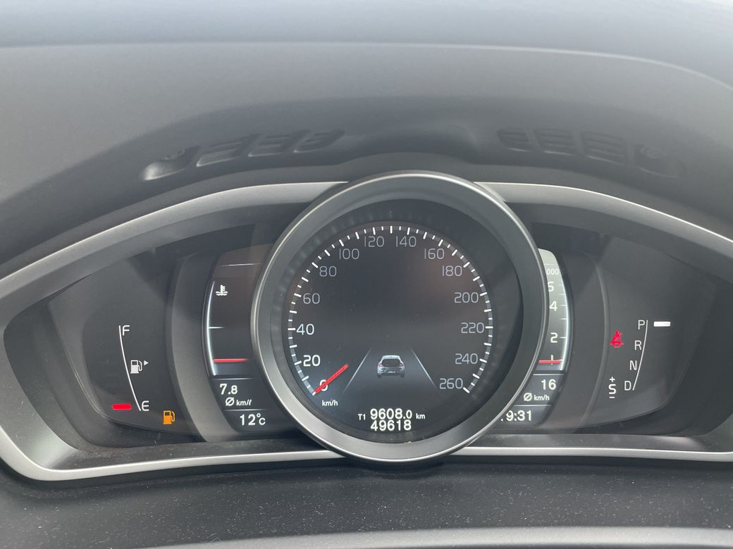 2015 Volvo V40