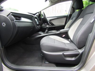 2016 Toyota Avensis
