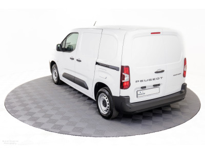 2025 Peugeot Partner