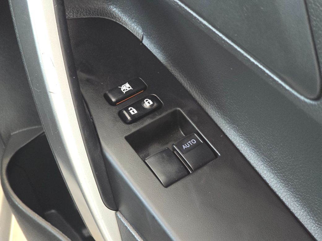 2014 Toyota Auris