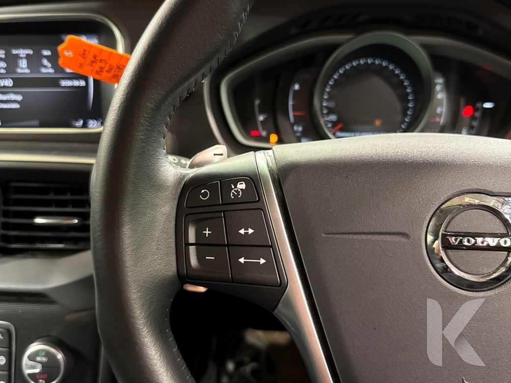 2019 Volvo V40