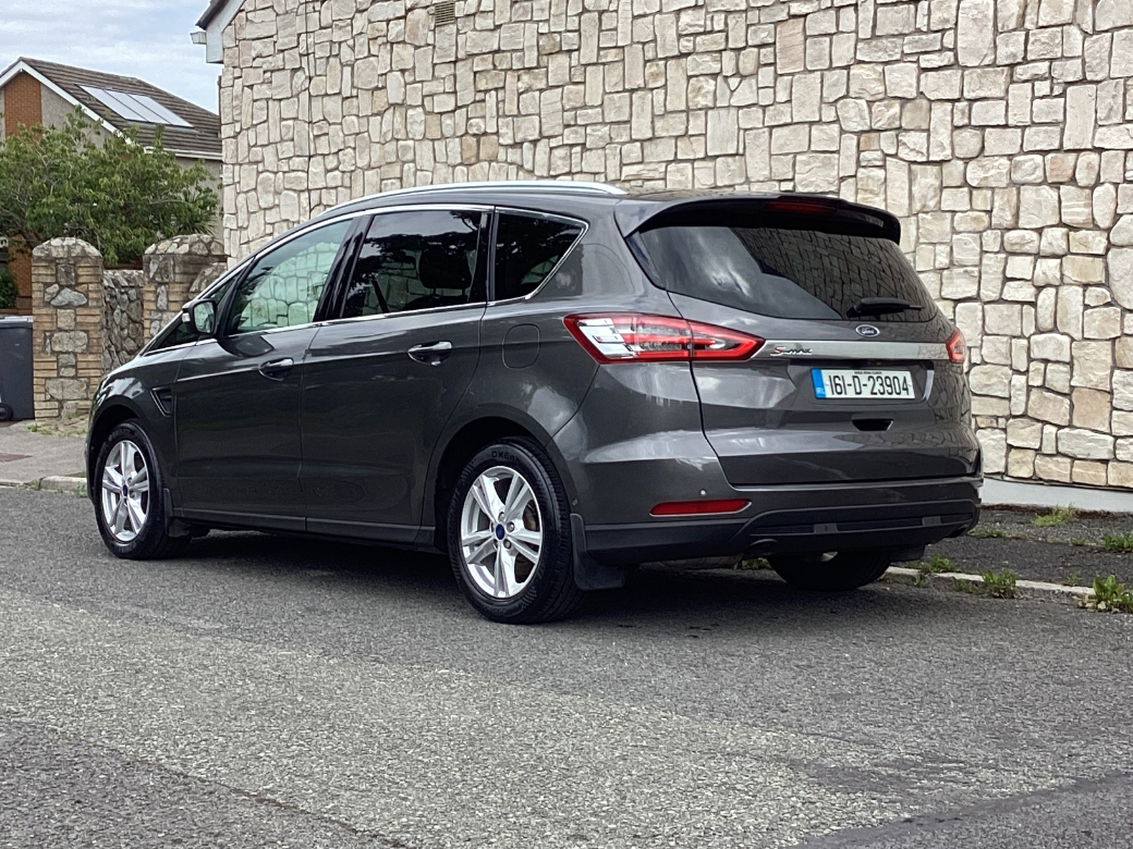 2016 Ford S-Max