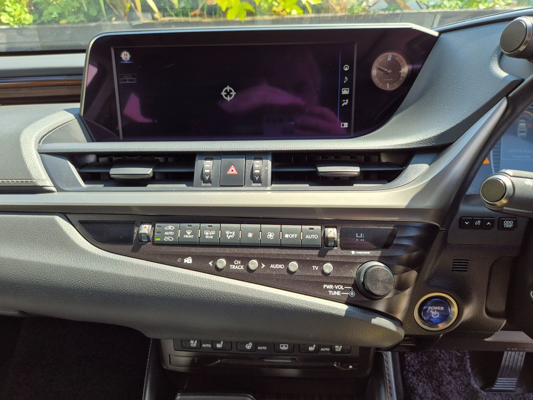2020 Lexus ES 300h