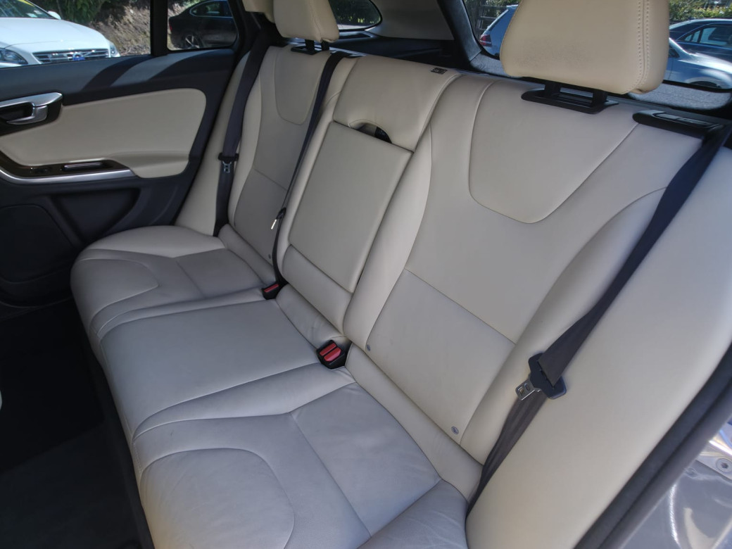 2018 Volvo V60 Cross Country