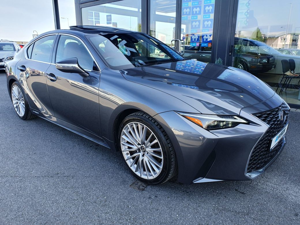 2021 Lexus IS 300h