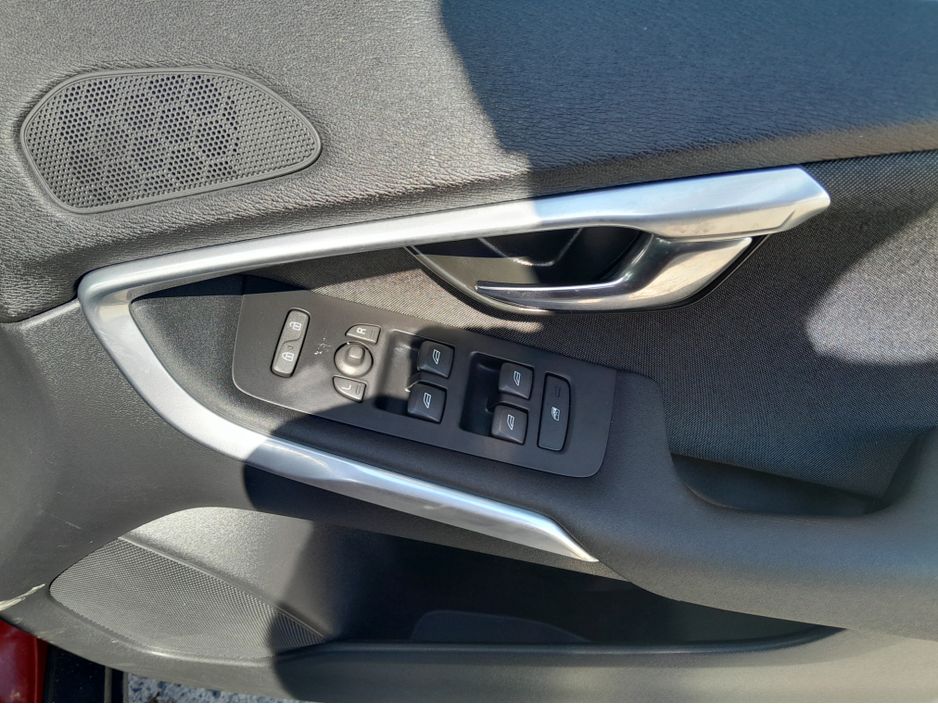 2015 Volvo V40