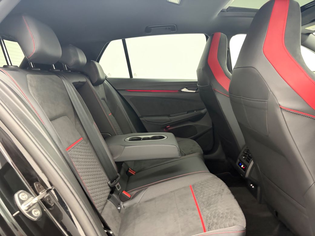 2025 Volkswagen Golf