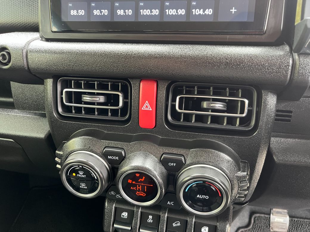 2025 Suzuki Jimny